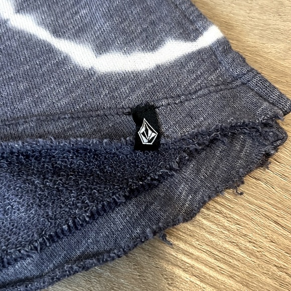 Volcom Tie-Dye Hi-low Raglan Sleeve Sweatshirt (Girls M/12) - Picture 2 of 3